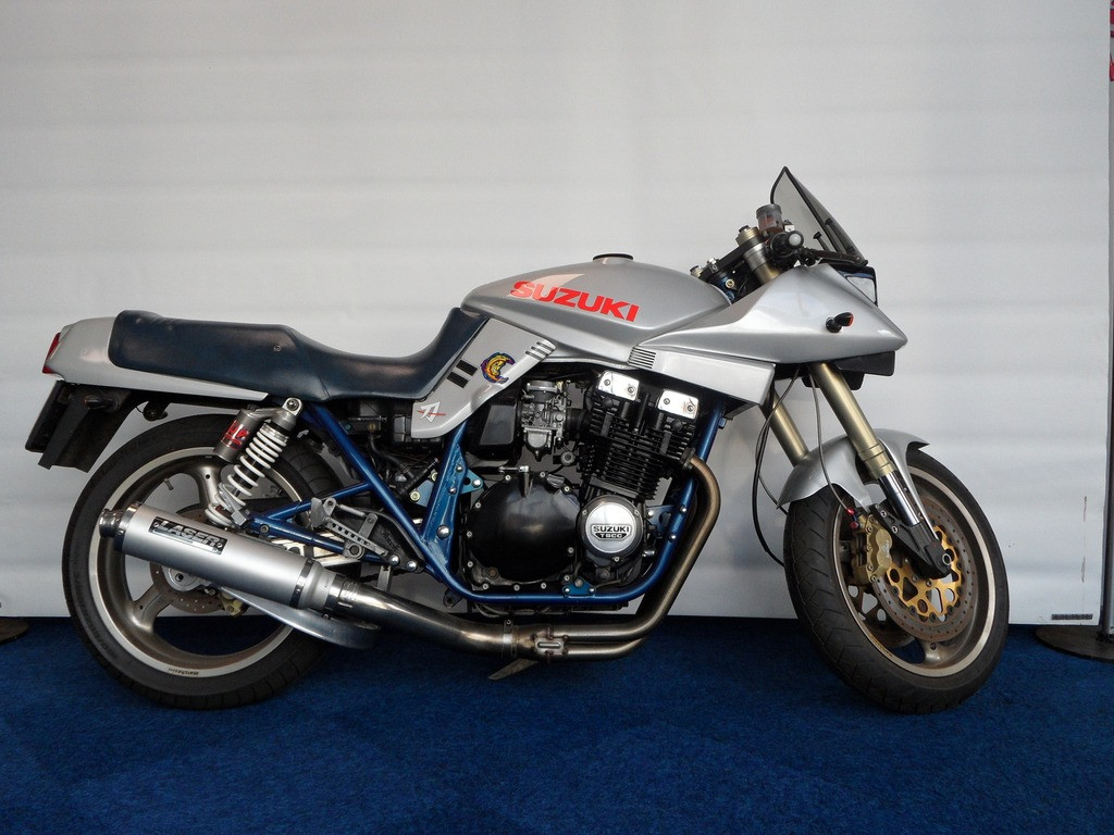 Suzuki gsx 750 katana